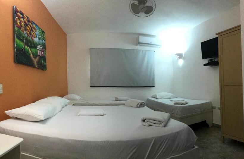 اتاق استاندارد سه نفره, Albergo El Pulpo, Bayahíbe