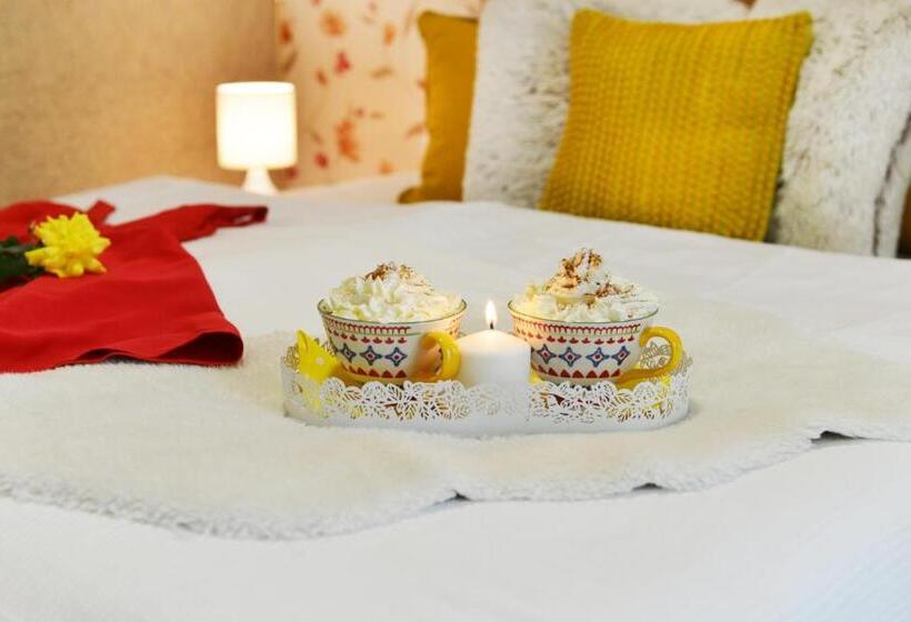 Superior Rum, Amfora Panzió