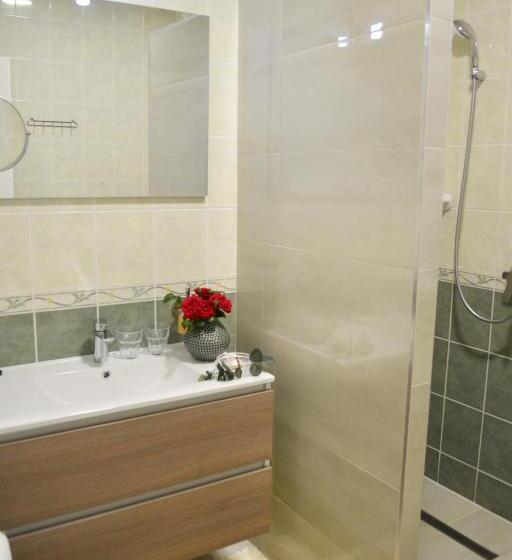 Superior Familjerum, Amfora Panzió