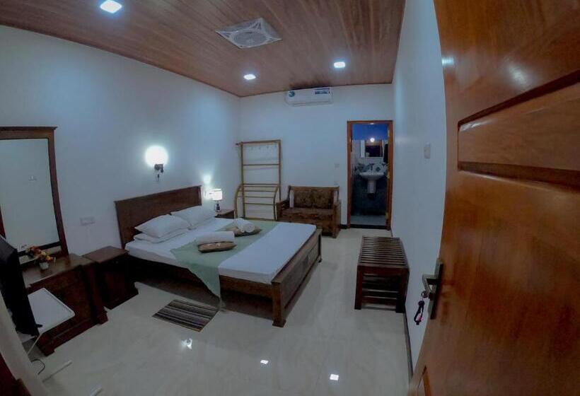 Quarto Deluxe, Innovick Residence