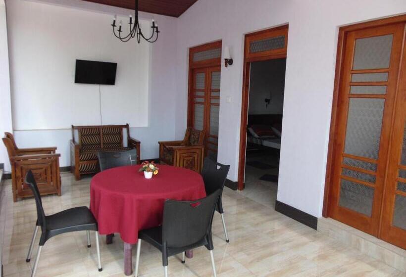 Quarto Deluxe, Innovick Residence