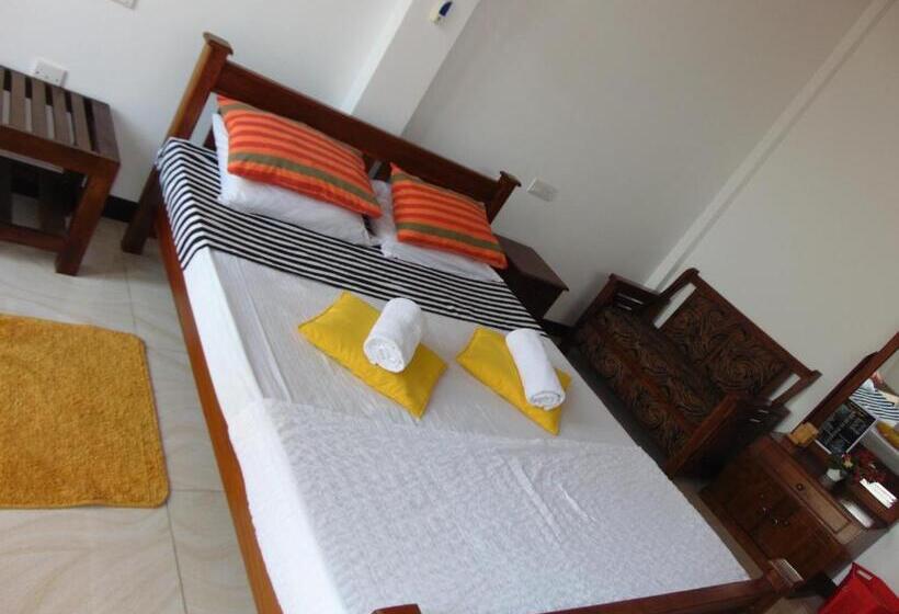 Quarto Deluxe, Innovick Residence