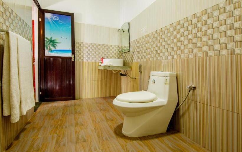 חדר דלוקס לשלושה, Kamal Villa