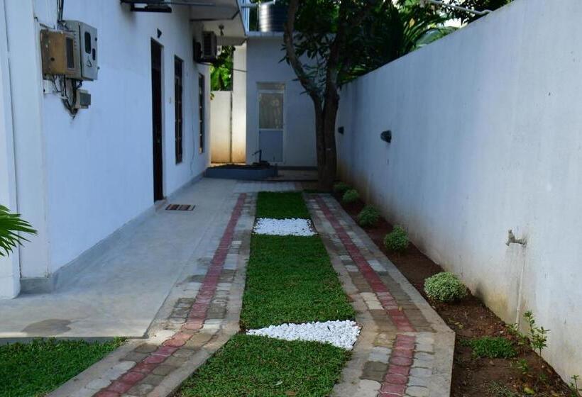 Апартаменты 1 Спальня Нижний Этаж, Sholay Villa
