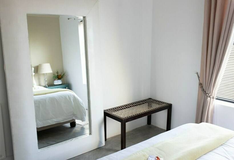 スタンダードルーム, Stay At Friends