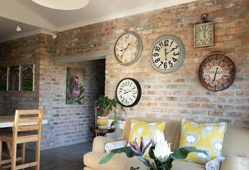 スタンダードルーム, Stay At Friends