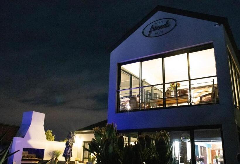 デラックスルーム, Stay At Friends