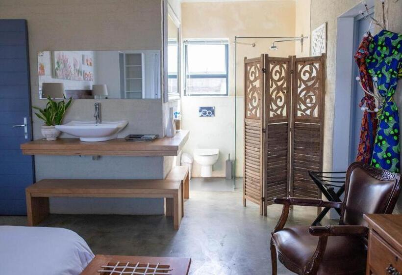 デラックスルーム, Stay At Friends