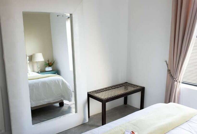 スタンダードルーム, Stay At Friends