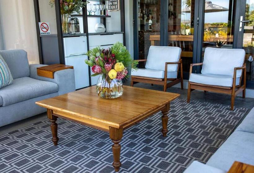 חדר סטנדרט, Stay At Friends