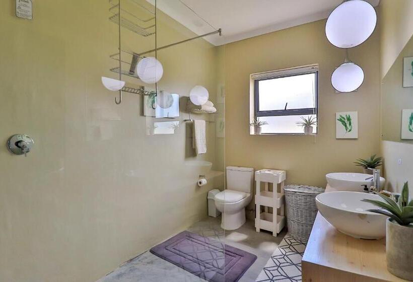 １ベッドルームアパートメント, Stay At Friends