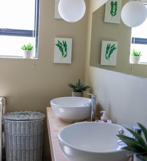 １ベッドルームアパートメント, Stay At Friends