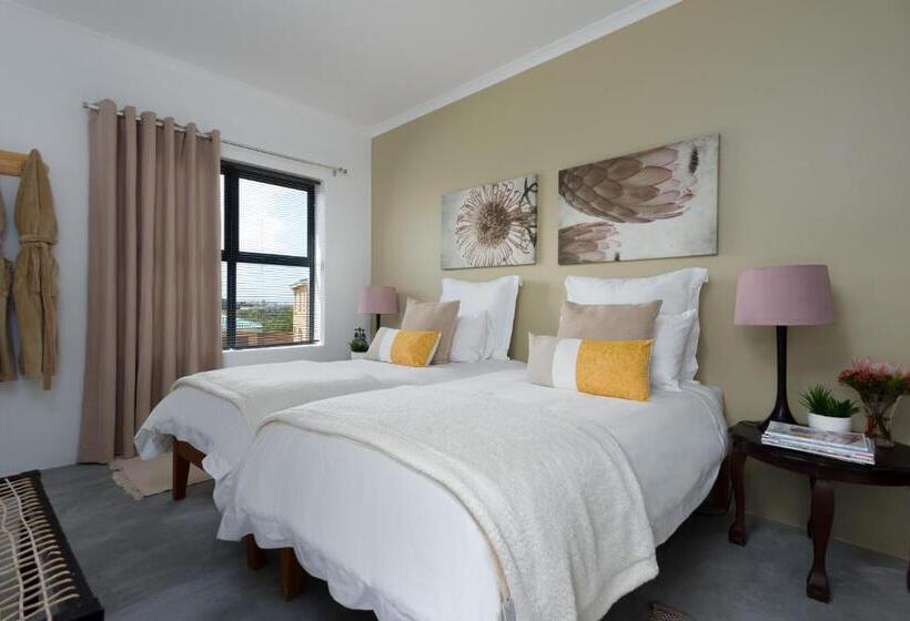 １ベッドルームアパートメント, Stay At Friends