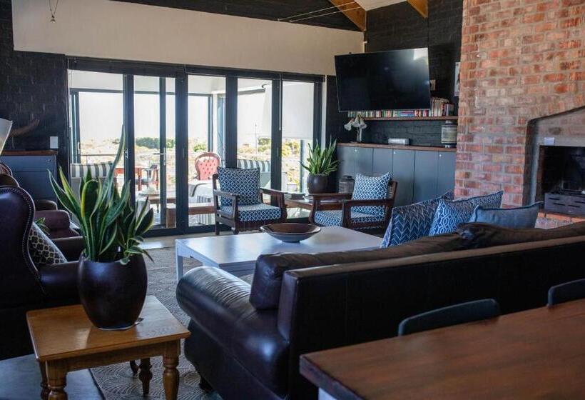 חדר דלוקס, Stay At Friends