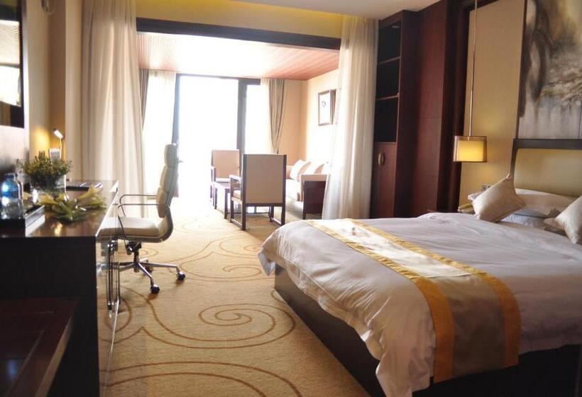 带城市景观的套间, Grand Szechuan Hotel Vientiane