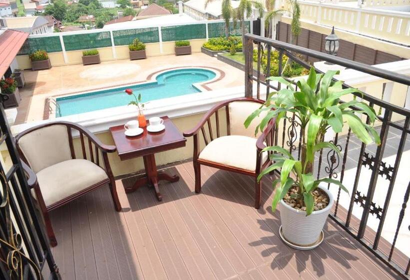 带城市景观的套间, Grand Szechuan Hotel Vientiane