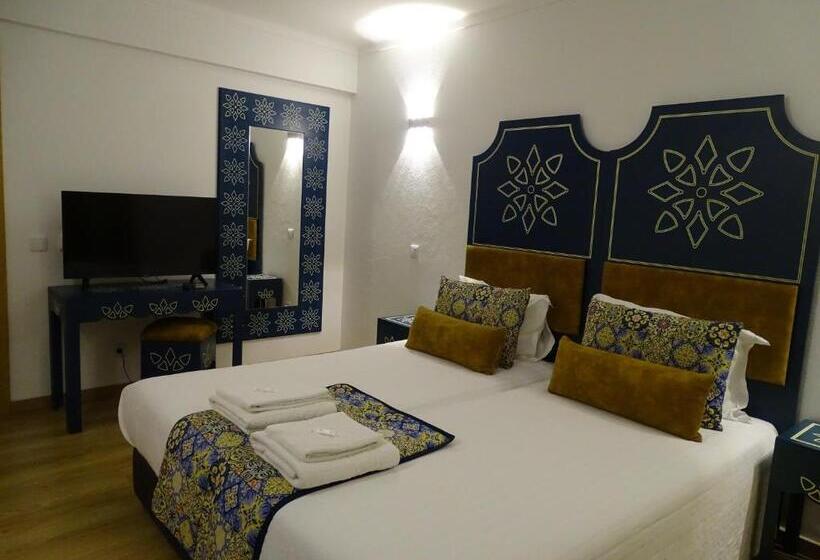 Номер Стандарт Вид на Бассейн, Casazul M&b