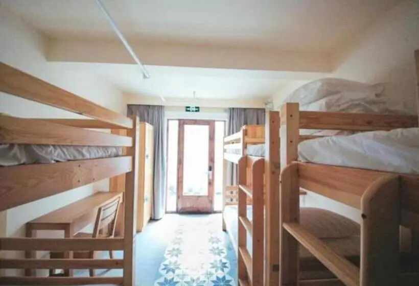 ルームシェアのワンベッド, Lao Men Dong International Youth Hostel