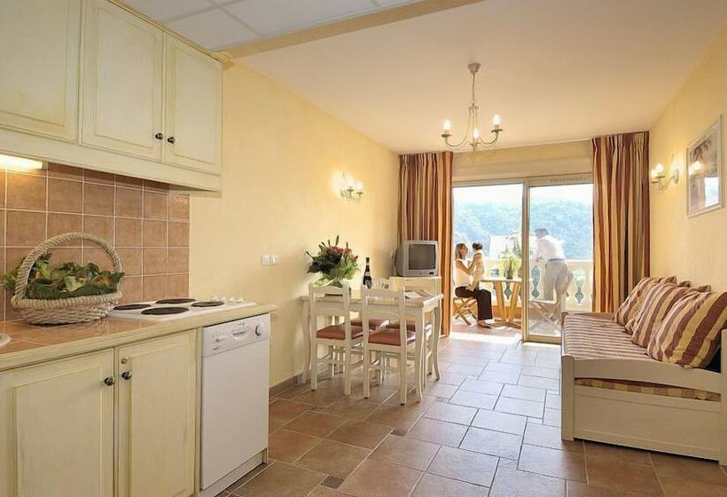 标准工作室, Lou Castelet