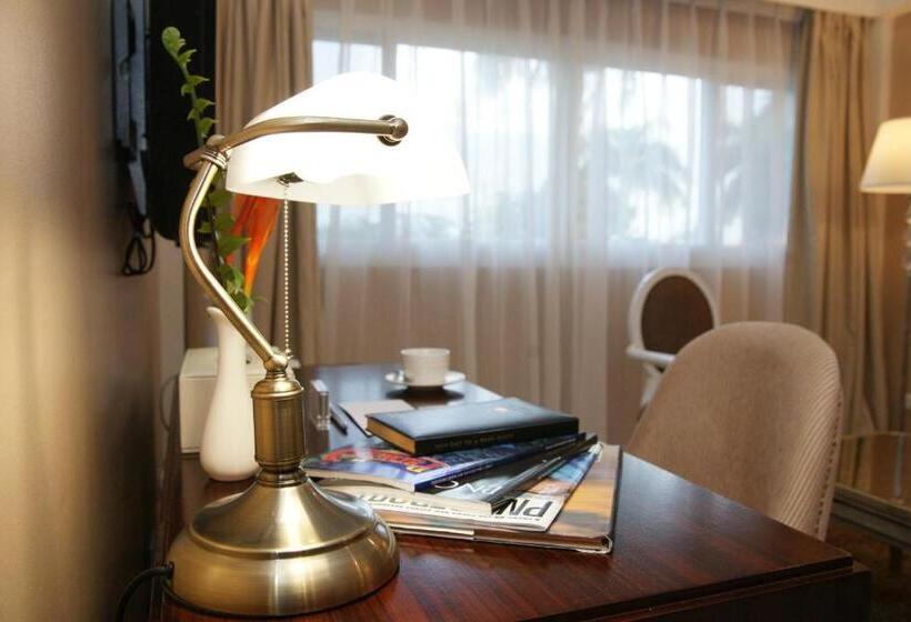 デラックススイート, Morobe