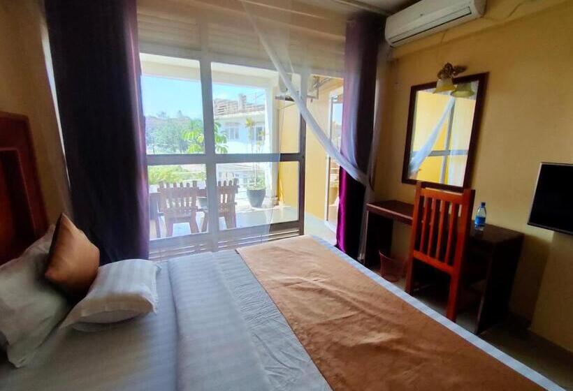 חדר סופריור יחיד, Pulickal Airport