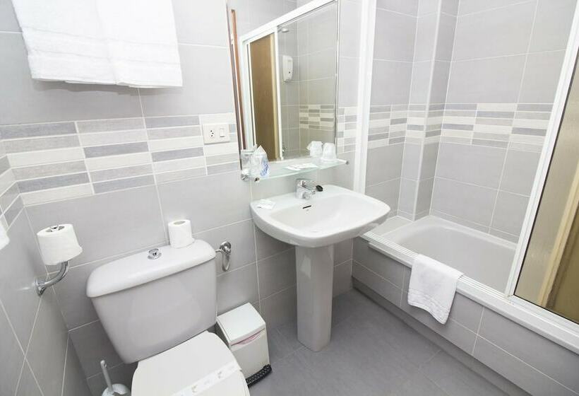 스탠다드 트리플 룸, Vilagarcia