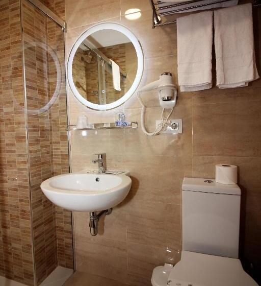 스탠다드 트리플 룸, Vilagarcia