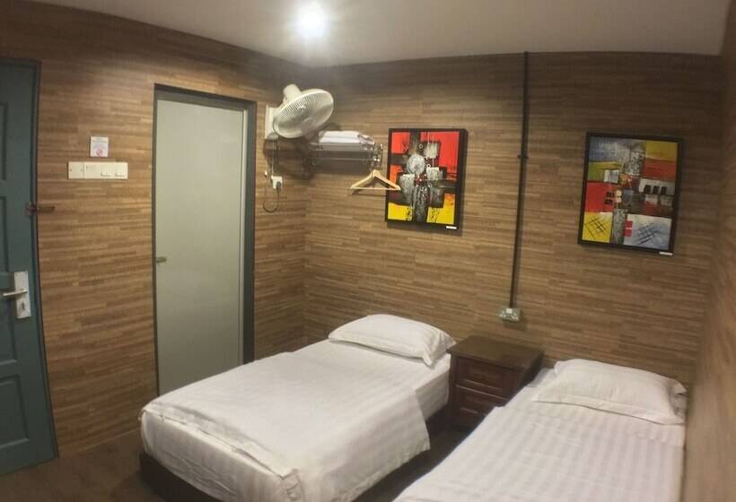 Superior Rum, Talents Motor Park