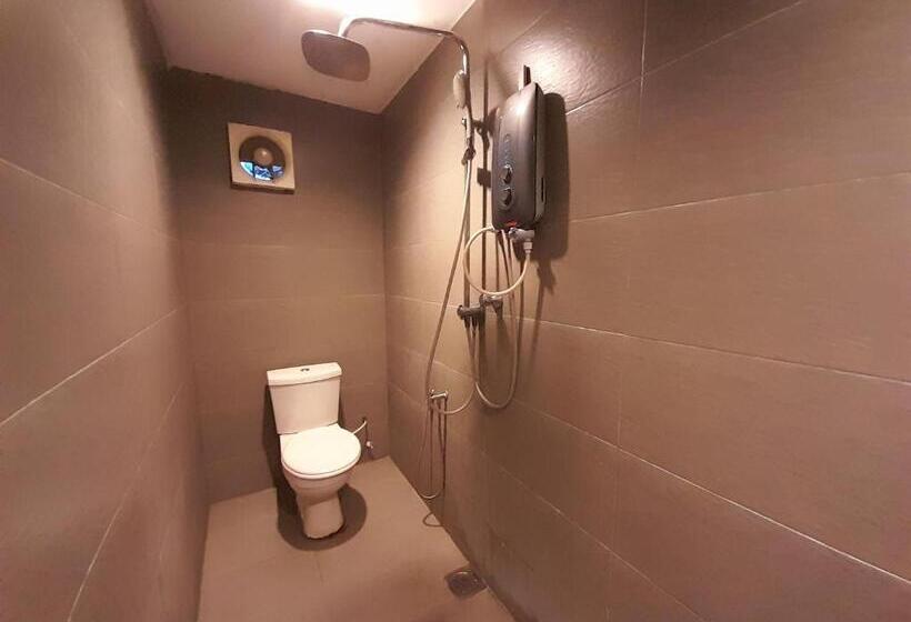 Standard Trippelrum, Talents Motor Park