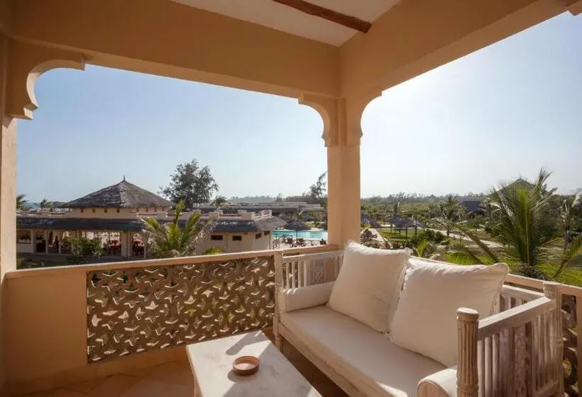 اتاق سوپریور, Seven Islands Resort