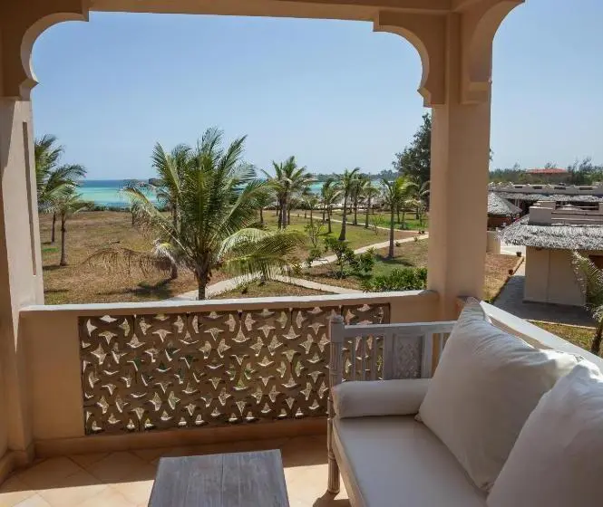 اتاق خانوادگی, Seven Islands Resort