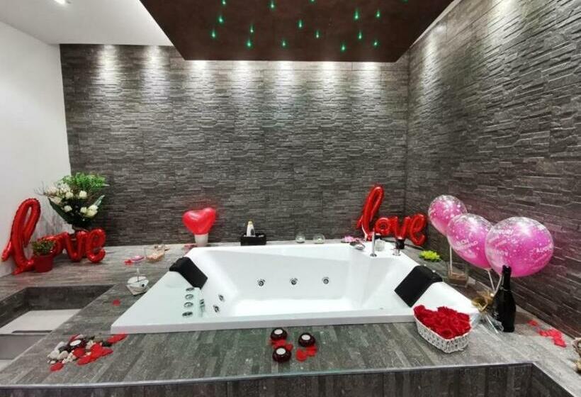 Номер Стандарт с Гидромассажем, Il Borghese Tourist House