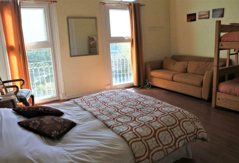 اتاق استاندارد چهارنفره با سرویس بهداشتی مشترک, La Casa Piola