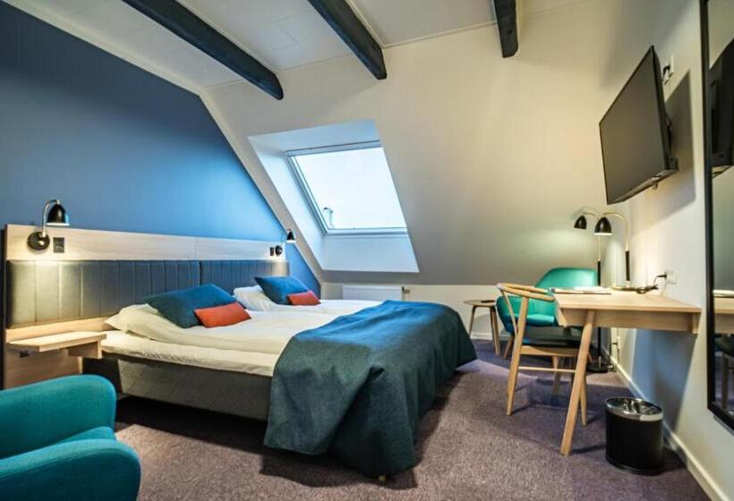 חדר סופריור, Allinge