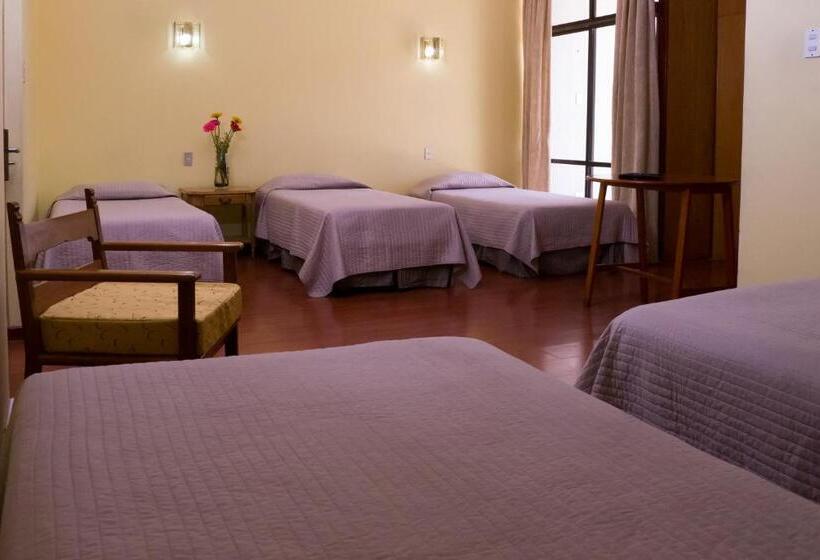 اتاق پنج‌تخته استاندارد, Amaru Express