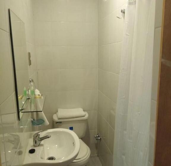 اتاق استاندارد, Amaru Express