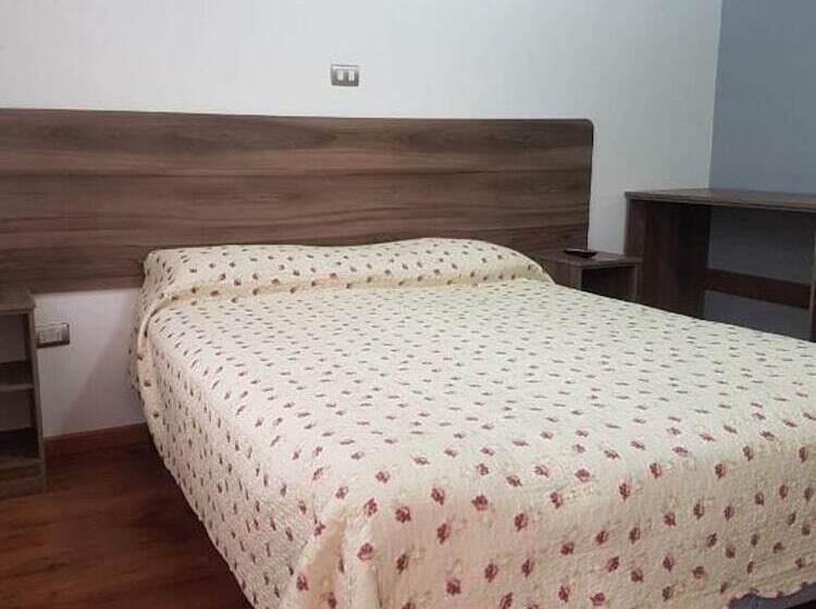 اتاق استاندارد, Amaru Express