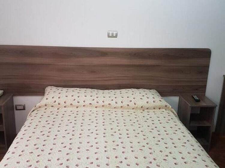 اتاق استاندارد, Amaru Express