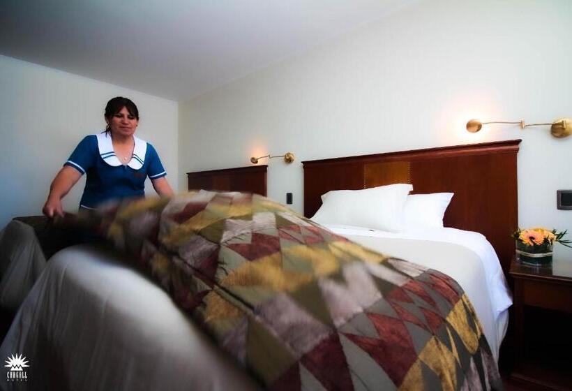 חדר סטנדרט לשלושה, Chagall