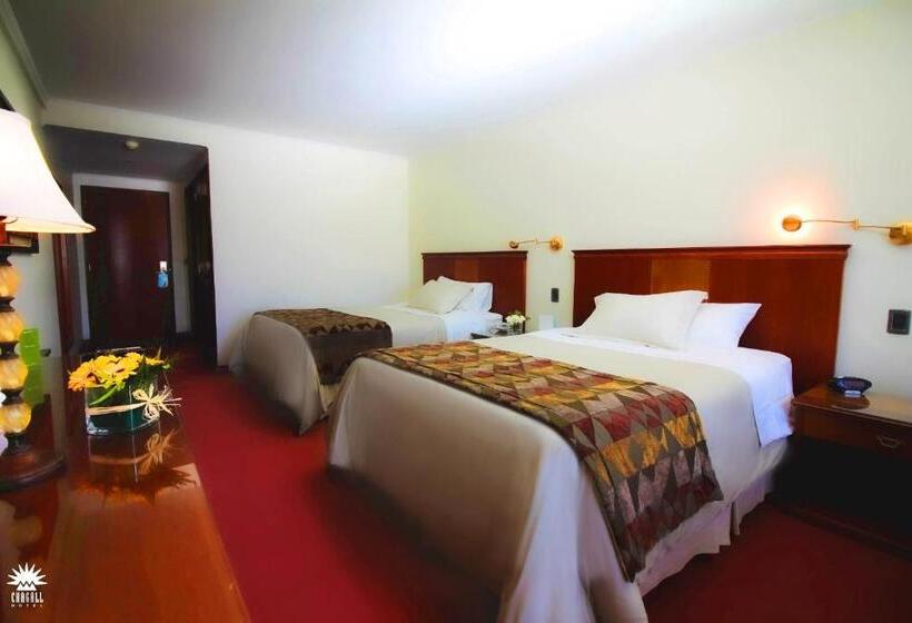 חדר סטנדרט לשלושה, Chagall