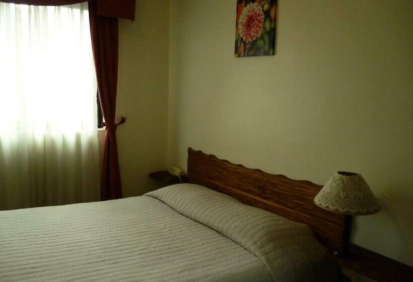 Номер Стандарт, De La Avenida