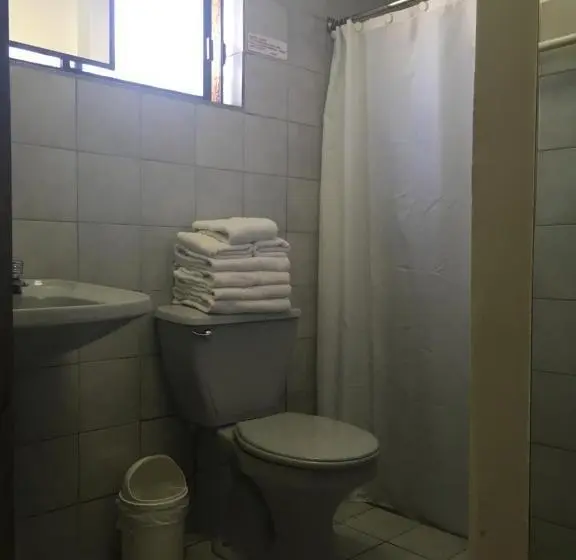 اتاق خانوادگی, De La Avenida