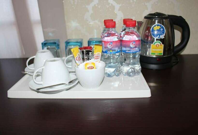 דירת חדר סופריור, Leaph Sokhak