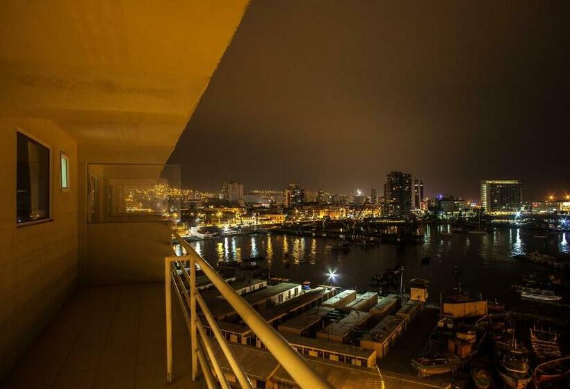 اتاق استاندارد با چشم‌انداز دریا, Marina