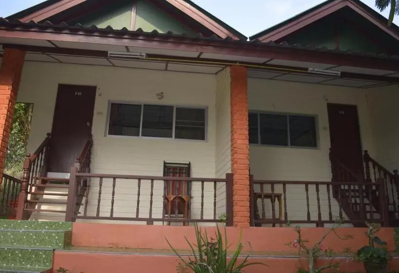 Standard Kolmen Hengen Huone Puutarhanäkymä, Phi Phi View Point Resort