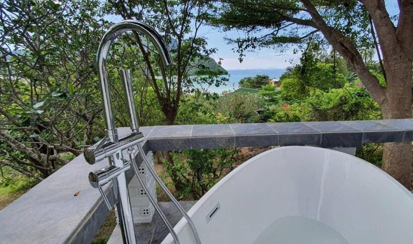 Номер Стандарт с Балконом, Phi Phi View Point Resort