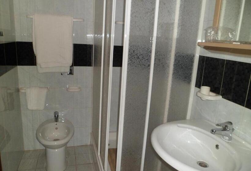 חדר סטנדרט לשלושה, Motel Tempio