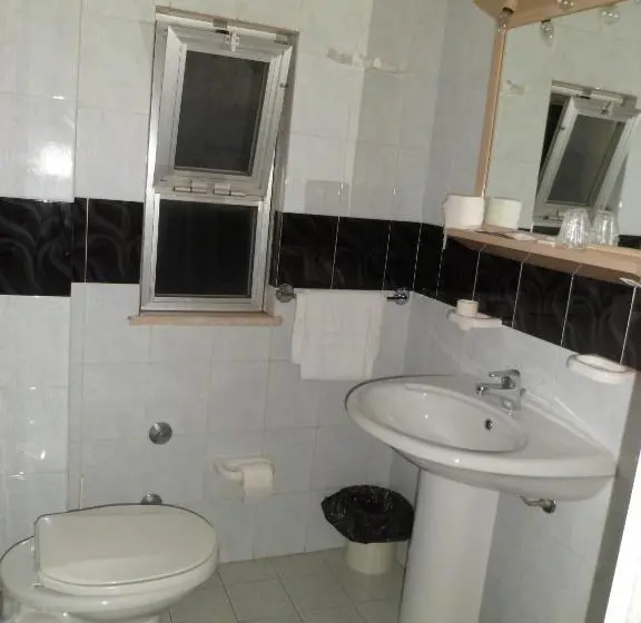 Standard Neljän Hengen Huone, Motel Tempio