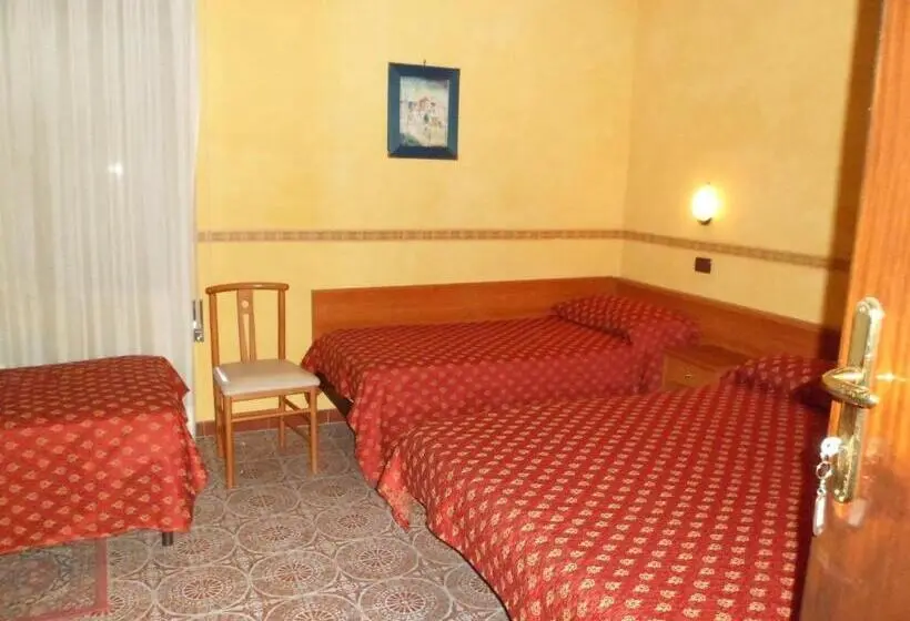 Standard Neljän Hengen Huone, Motel Tempio