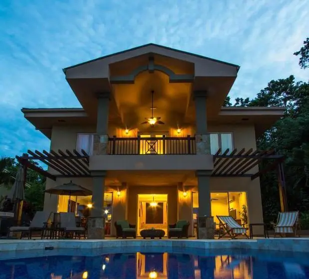 スリーベッドルーム ヴィラ, Red Frog Beach Island Resort